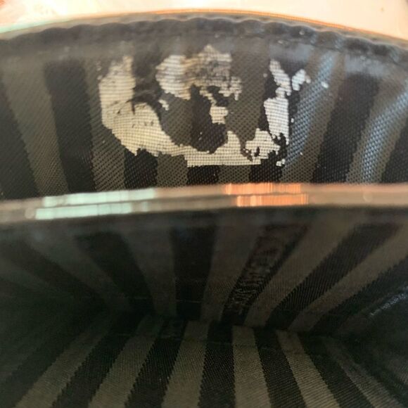 Victoria’s Secret Passport & Five Slot Credit Card Holder - Picture 9 of 9